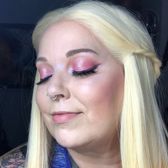 Meet your Posher, Jennifer - Picture 2 of 15